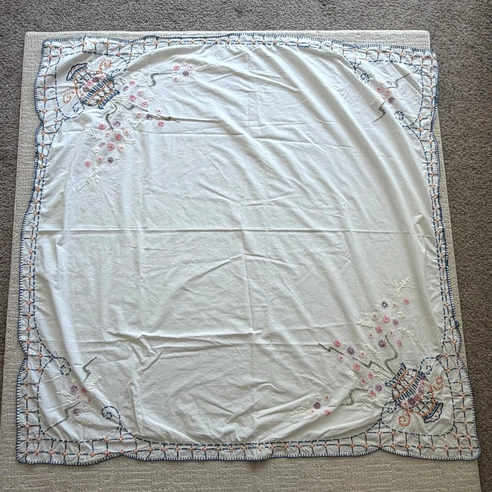 Vintage Hand Embroidered Floral Urn White Square Tablecloth Scalloped 46in